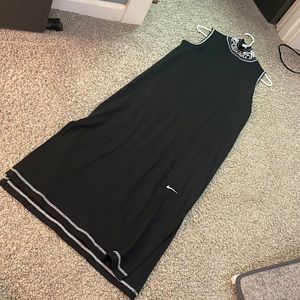 Nike dress. Never worn. Size M.